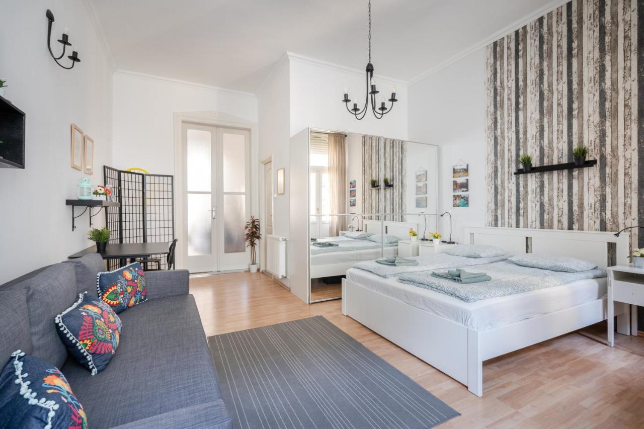 K10 - Kazinczy Street Heritage Suite - Best Location By Bqa Budapest Exterior photo