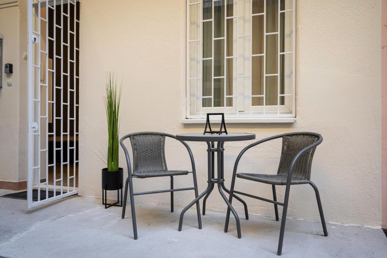 K10 - Kazinczy Street Heritage Suite - Best Location By Bqa Budapest Exterior photo
