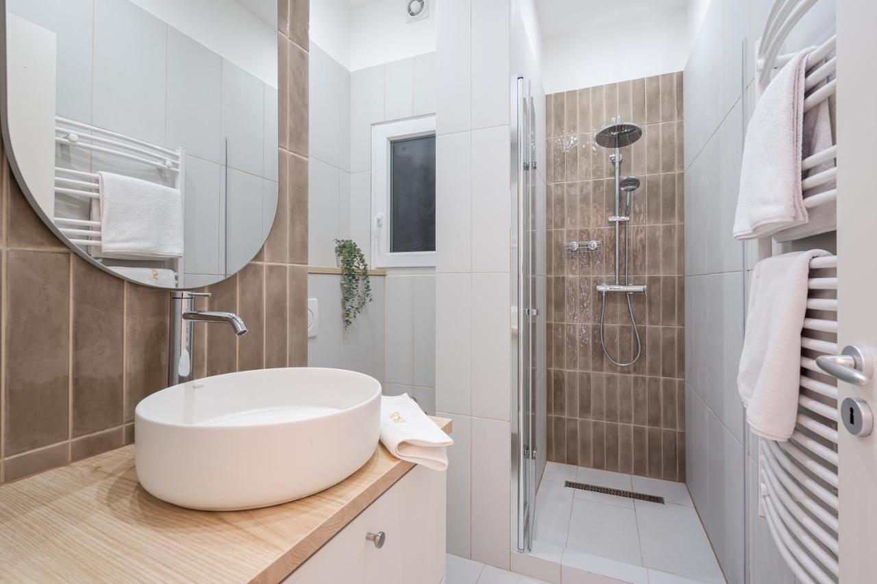 K10 - Kazinczy Street Heritage Suite - Best Location By Bqa Budapest Exterior photo